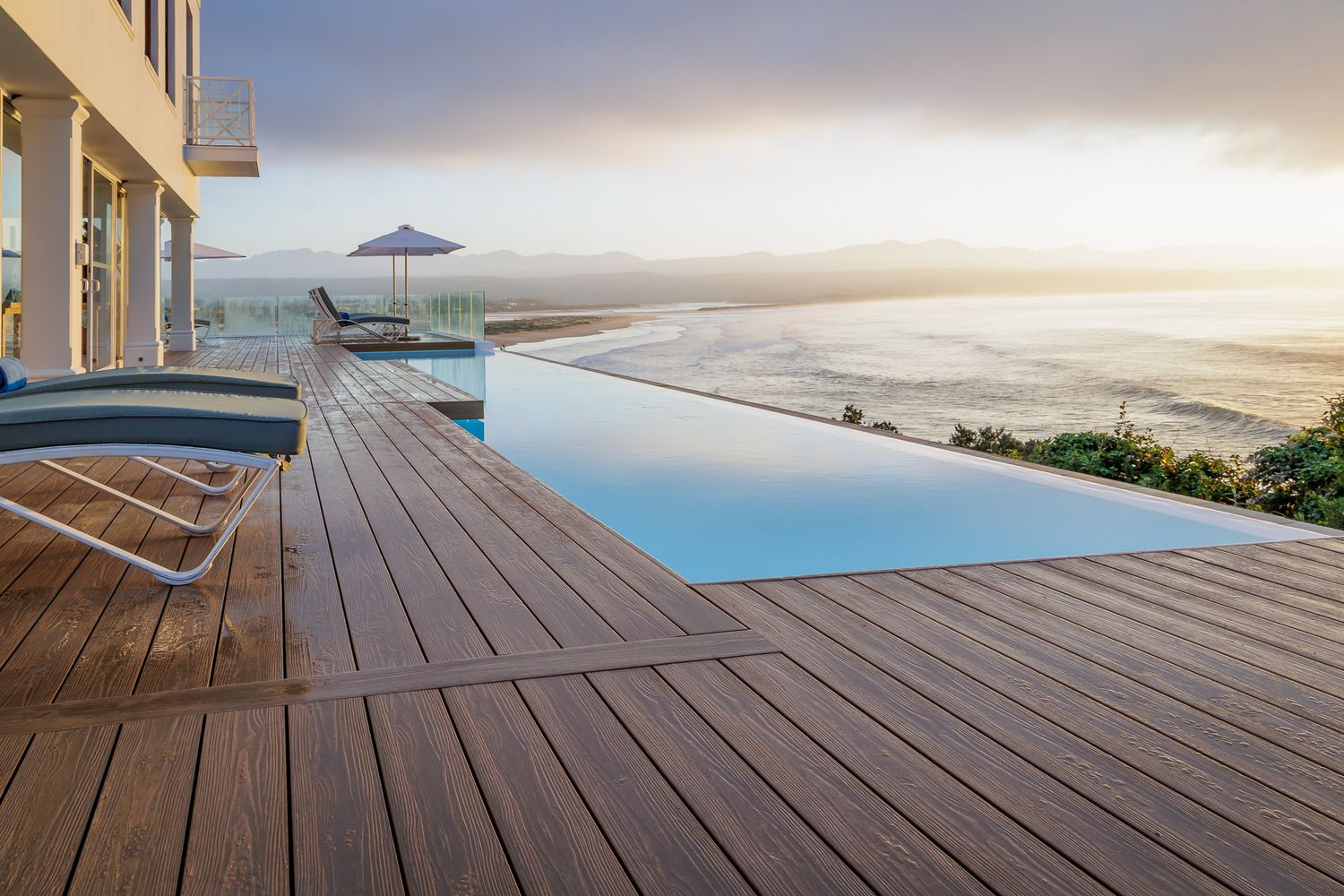 Infinity-pool deck at Plettenberg Bay
